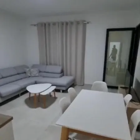 Casa Albion Shëngjin